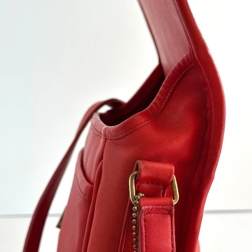 Vintage 1980s Coach Red Tailored Pouch 4110 Made in New York City - Picture 5 of 16